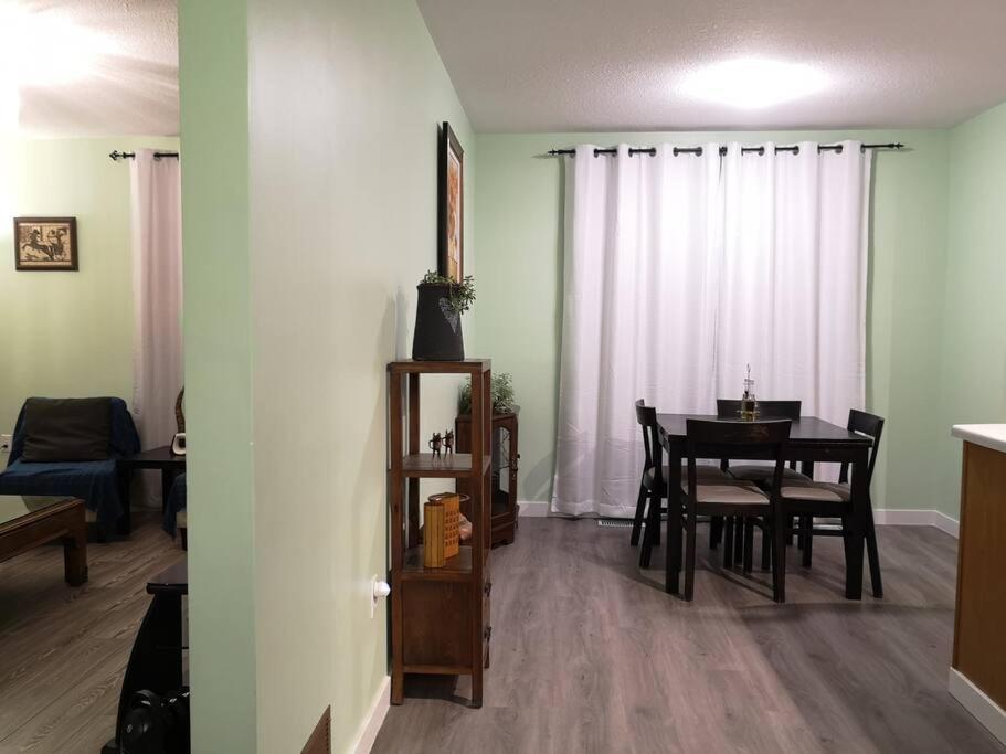 Countryroad Cozy 2Bedrooms Suite2 Нанаймо Екстер'єр фото
