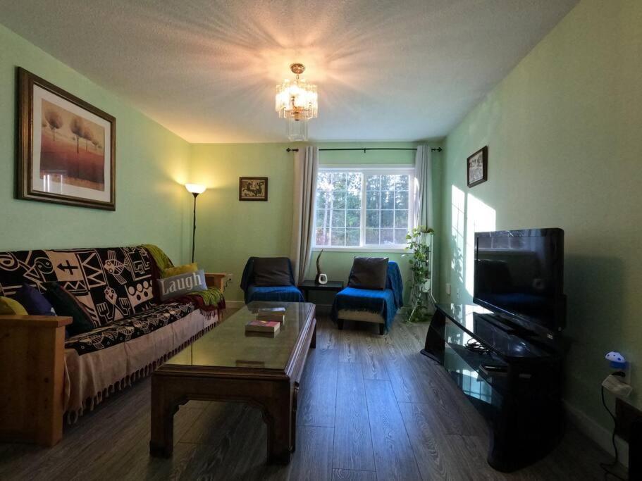 Countryroad Cozy 2Bedrooms Suite2 Нанаймо Екстер'єр фото